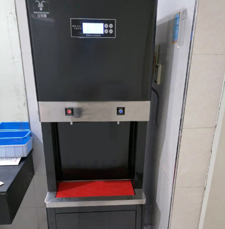 華科圖書(shū)館B區(qū)三樓